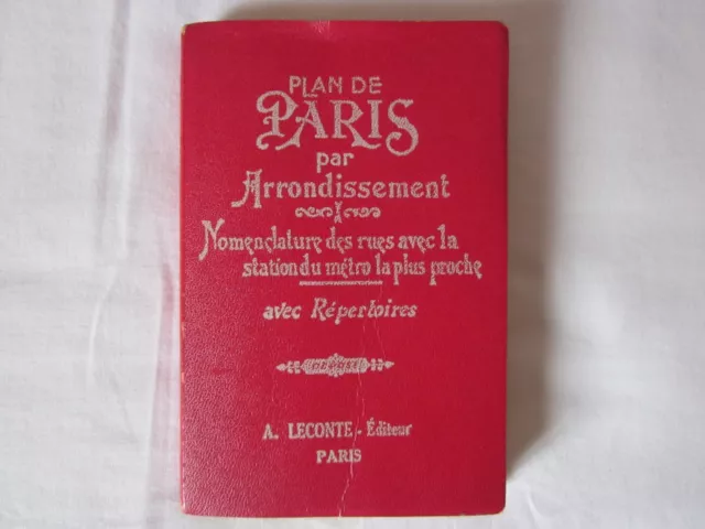 PLAN DE PARIS PAR ARRONDISSEMENT de 1961 - AUTOBUS METRO/Éditeur A.LECONTE PARIS