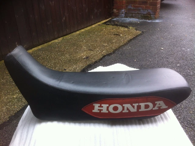 coprisella copertina sella Honda Dominator colore ROSSO dal 1988