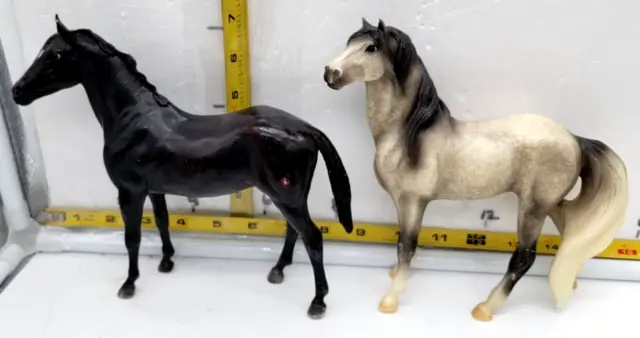 Breyer Mesteno Monte'ga Mustang Horse Classic Gray Dapple 2006  & Black Breyer