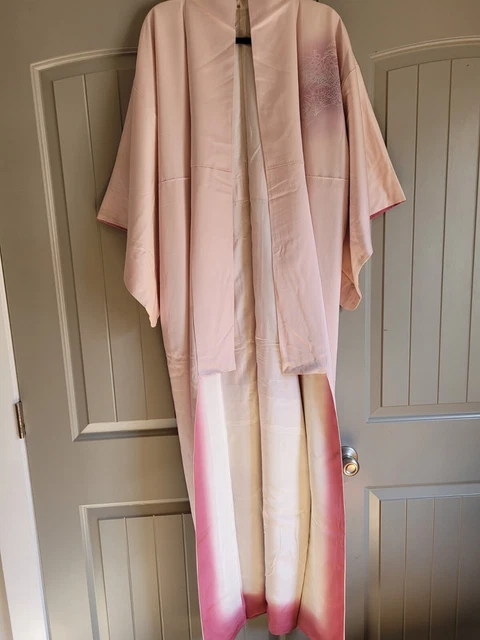 Light Pink Hand-painted Vintage Japanese 100% Silk Kimono