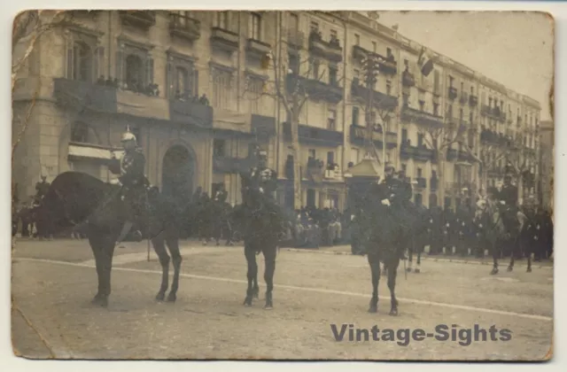 Barcelona?: Desfile Militar De Caballería / Cavalry (Vintage RPPC ~1910s/1920s)