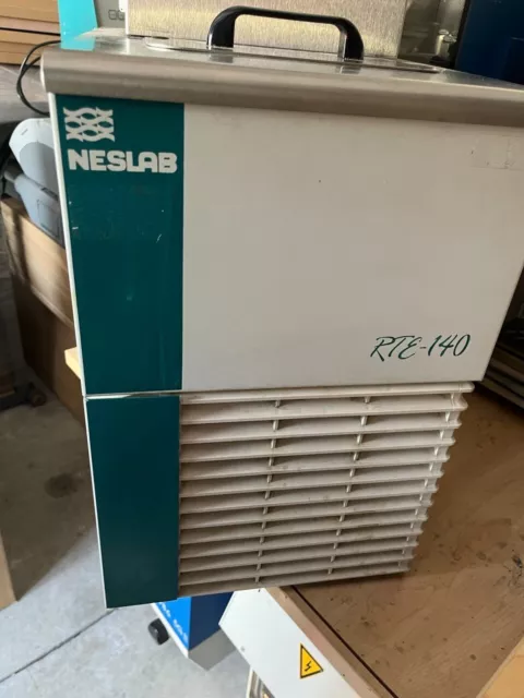 Neslab RTE 140 Cryocool Recirculating Chiller and Heater