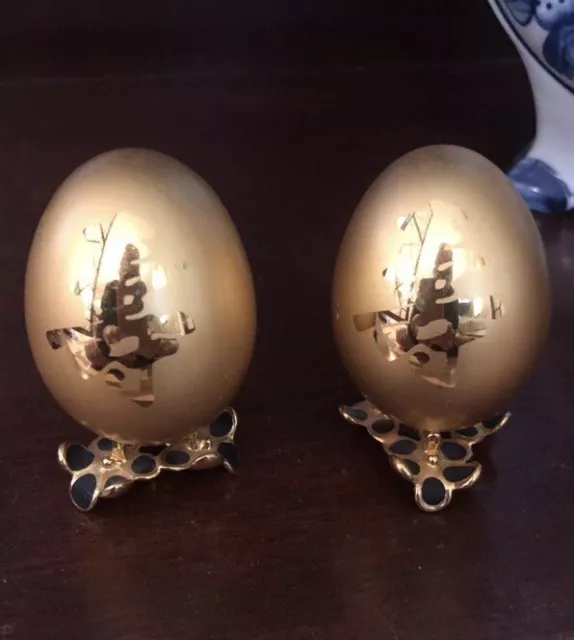 AESIS Gold Eggs and Beautiful Stands