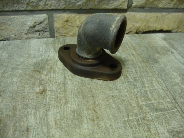 Pumpenauslauf  gebraucht D= 40 mm.  Nr. 599