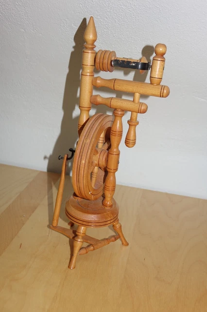 Vintage Miniatur Spinnrad Modell  Deko  ca. 31cm hoch