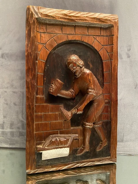Panneau de bois sculpté bas relief au tailleur de pierre (série de 5 possible)