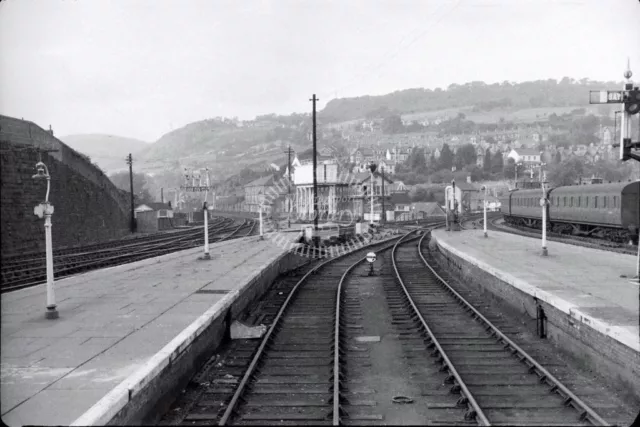 PHOTO BR British Railways Station Scene - PONTYPRIDD 1959