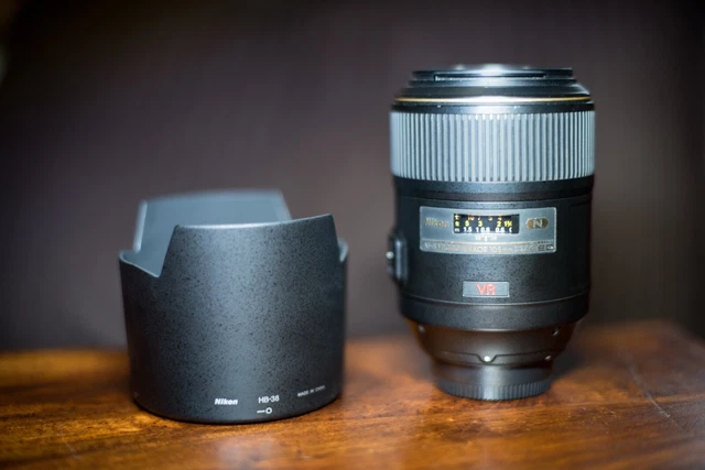 Nikon Micro NIKKOR 105mm f/2.8G AF-S VR IF-ED Lens