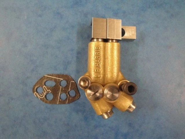 Triumph T140 English Made 4 Check Valve Oil Pump