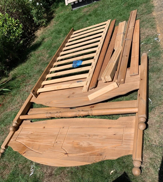 WOODEN KING SIZE Bed £50.00 PicClick UK