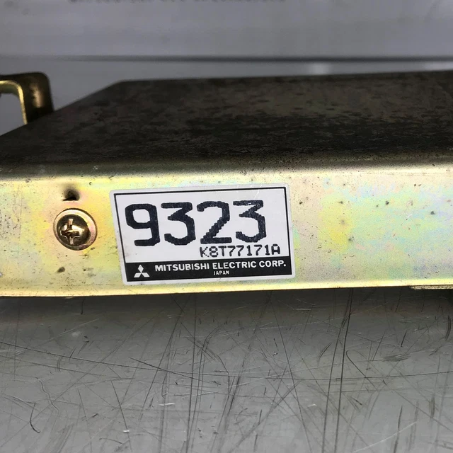 GLOW PLUG CONTROL Unit Mitsubishi Pajero L044G Mk1 2.5Td £100.00