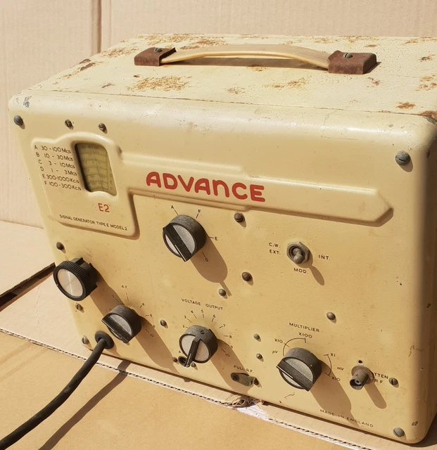 RARE RF SIGNAL Generator E2 Advance Electronics / Components Ltd.c 1951