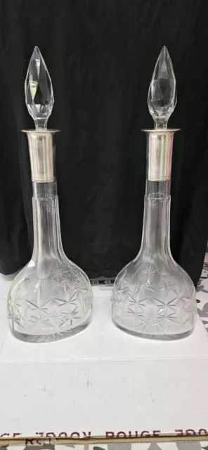 PAIRE GRANDE CARAFE CRISTAL TAILLÉ COL ARGENT MINERVE BACCARAT ??42,5 cm