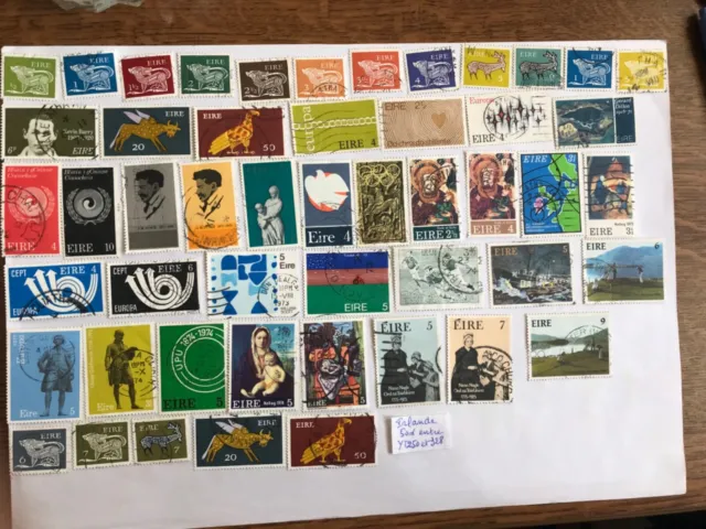 Irlande, lot de 50 timbres entre YT N° 250 et 328 oblitérés