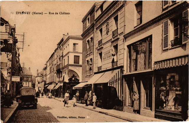 CPA ÉPERNAY - Rue de CHALONS (742130)