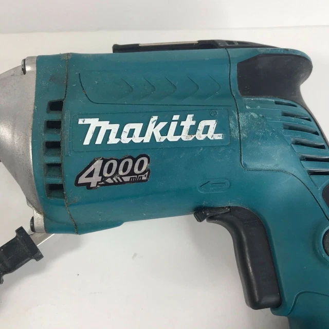 Makita FS4200 6 Amp Drywall Screw Gun / 2i