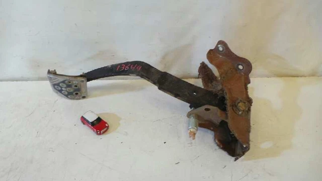 Pédale de frein  nissan terrano ii 2.7 td 4wd (101 cv) 1993 1616468