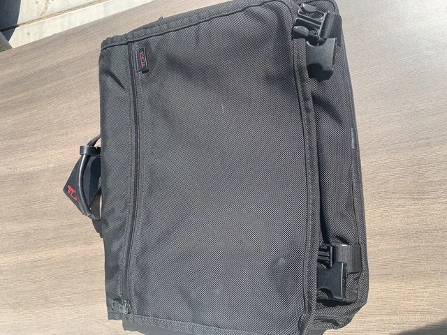 Tumi Ballistic Nylon Black 2679D3 Soft Laptop Briefcase Bag e-33 Messenger