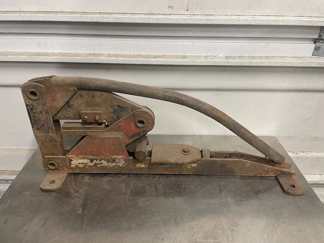 Johnson Sickle Servicer Mower Combine Section Rivet Replacement Breaker Tool