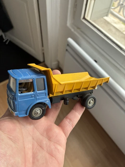 V575 CHAMPION 73MM camion saviem SM 300 plateau championnette transport avion EUR 29,00 - FR