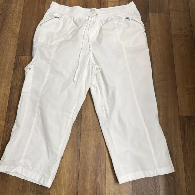 Cato White Pull On Capri Cargo Pants Women’s Plus Size 18/20W