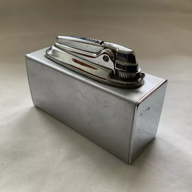 Vintage Ronson Chrome Table Lighter