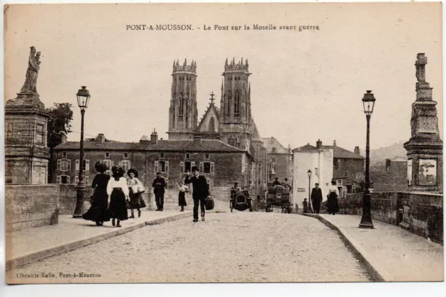 PONT A MOUSSON - Meurthe et Moselle - CPA 54 - voitures sur le pont