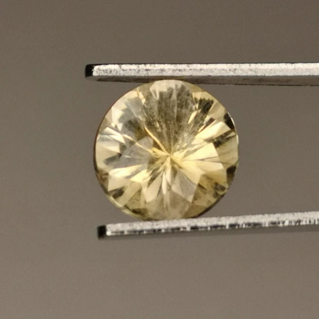 Citrine naturelle du Brésil - VS - Ronde 1.36 Carat