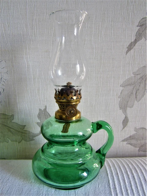 belle grosse lampe à pétrole en porcelaine - avec son verre - XIXème