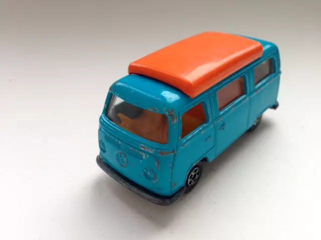 Matchbox Superfast No.23 - Volkswagen VW T2 Camper Bus - England - 1970