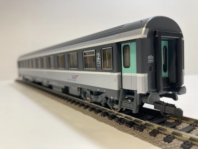 Roco Voiture Corail+ 1ère Classe - 45379 édition 2 - Neuf Et Rare