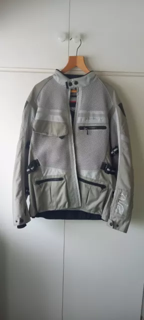 Triumph Touring Motorcycle jacket XL Good condition with armour.