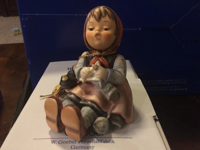 M.I. Hummel Happy Pastime HUM 69 TM7 NIB Wined By Skrobek Final Issue Backstamp