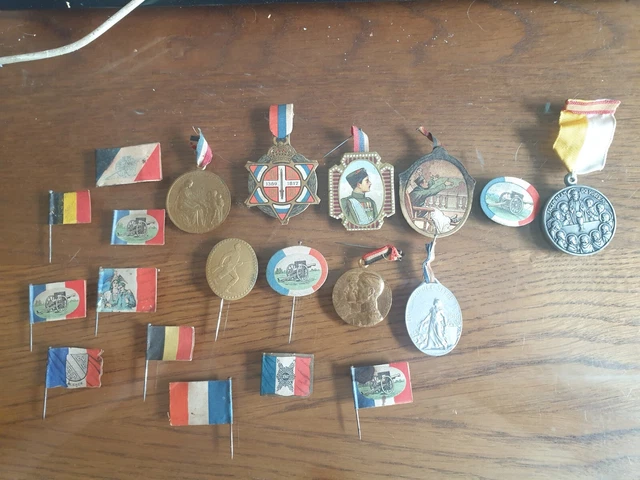 Troc Echange Lot insignes, medailles sur