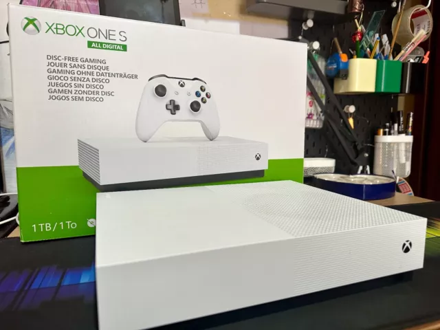 Microsoft Xbox One S All-Digital Edition 1TB  - Bianco