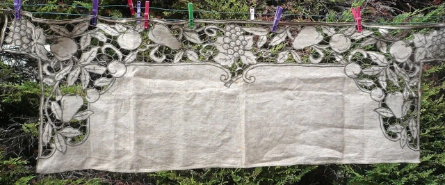 LINGE ANCIEN DESSUS De Cheminée Ou Étagère Festonnée Décor Brodé Vase