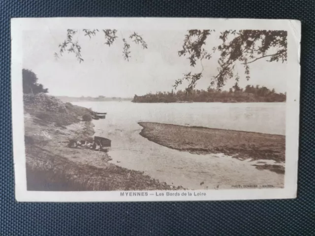 CPA 58 MYENNES - Les Bords de la Loire