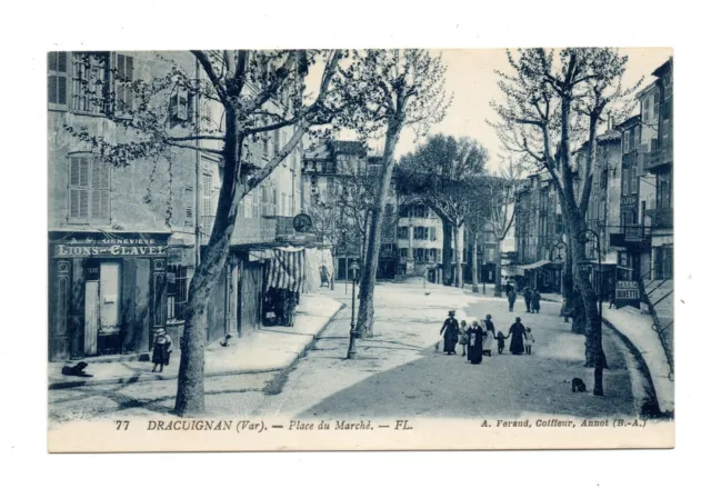 CPA - 83 - DRAGUIGNAN - place du marché - animée - vierge