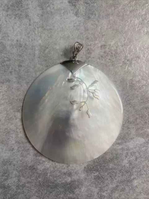 Stunning .925 Sterling Silver LARGE PENDANT Mother Of Pearl Shell