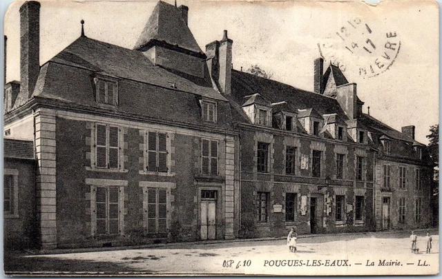 58 POUGUES LES EAUX - la mairie.