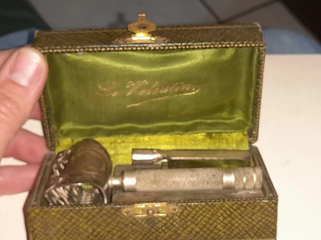 Vieux Leurre De Pêche Rebel Minnow Argenté #101 Vintage Dans Sa Boîte D'origine