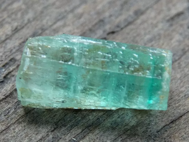 Emerald,Natural Emerald, Faceting Emerald , Australian Rough 1.60 ct Emerald.