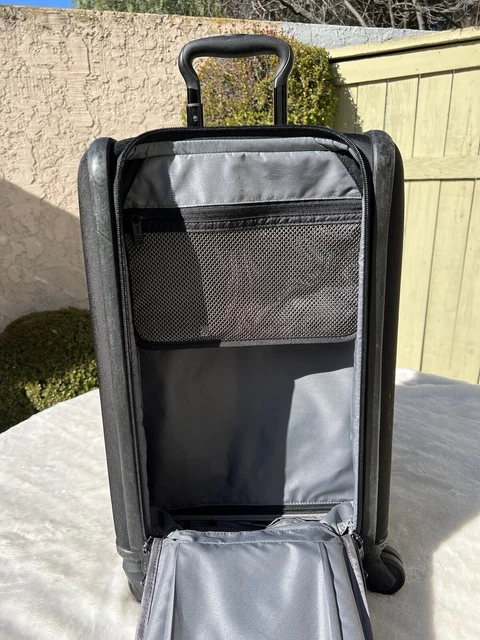 TUMI Alpha 3 International Dual Access 4 wheeled Carry On Suitcase black Spinner 3