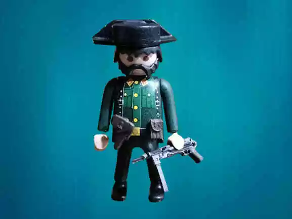 Cust03  Playmobil Figura Guardia Civil Con Tricornio