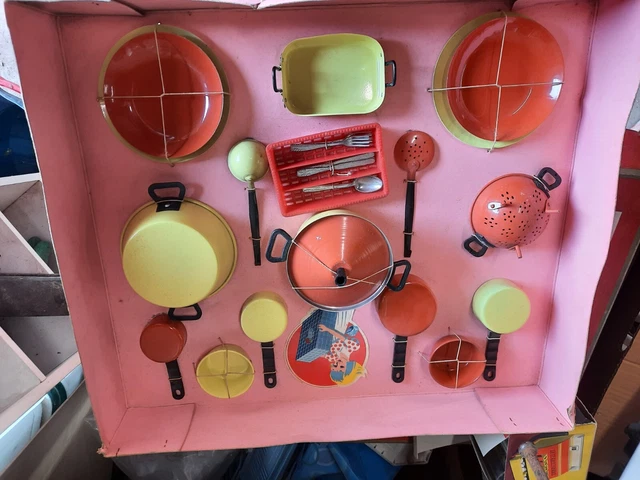 ÉLÉMENTS DIVERS DE dinette plastique ancienne EUR 5,00 - PicClick FR