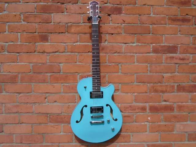 Godin Montreal Premiere HT Laguna Blue SF Guitar w/bag Godin Montreal Premiere HT Laguna Blue SF Guitar w/bag