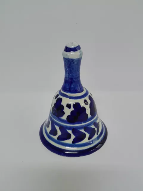 Antigua campana de porcelana TALAVERA ceramica pintada a mano.