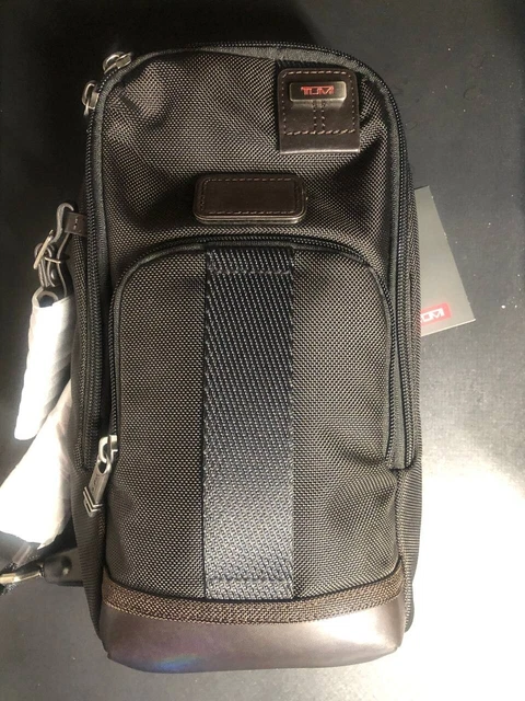 Tumi FIFE Slim Sling Bag black