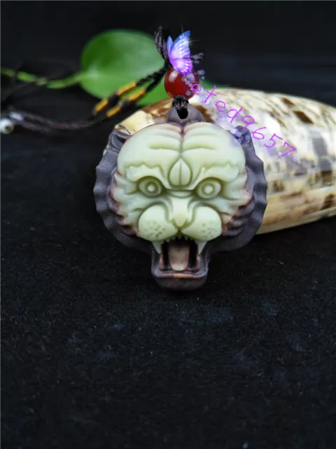 Natural Jade Tiger Pendant Necklace Fashion Chinese Hand-Carved Lucky Amulet