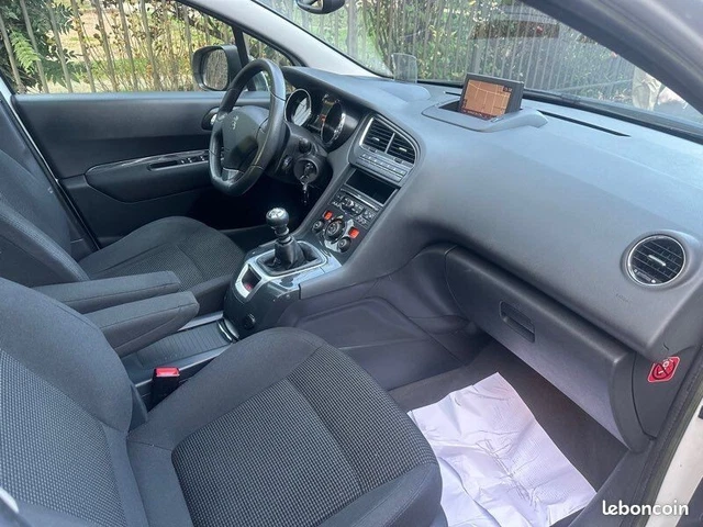 Peugeot 5008 1.6 Hdi 112
